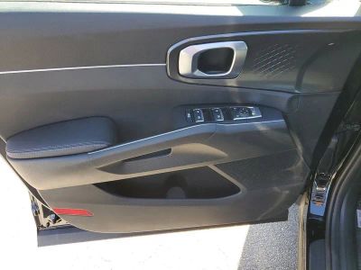 2025 Kia Sorento — photo 17 view