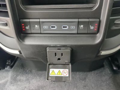 2026 Ram 1500 — photo 16 view