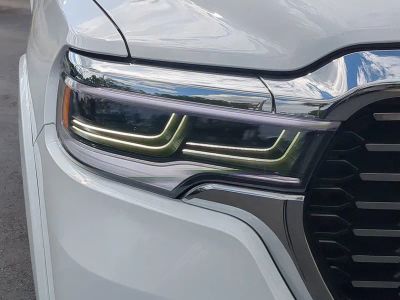 2026 Ram 1500 — photo 10 view
