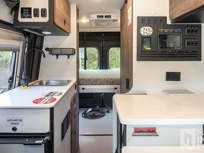 2026 Tiffin Motorhomes Van - Photo 9