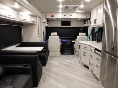 2026 Holiday Rambler Vacationer - Photo 6