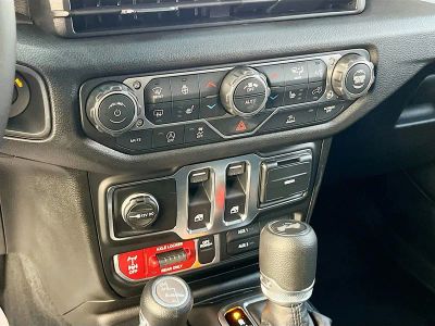 2026 Jeep Wrangler — photo 15 view