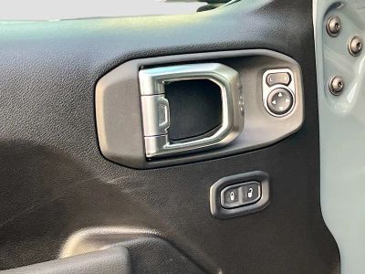 2026 Jeep Wrangler — photo 17 view