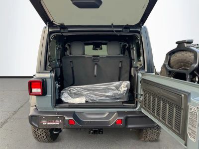 2026 Jeep Wrangler — photo 24 view