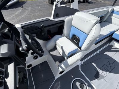 2025 Axis Wake Research A225 - Photo 18