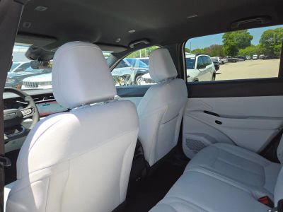 2026 Jeep Cherokee — photo 9 view