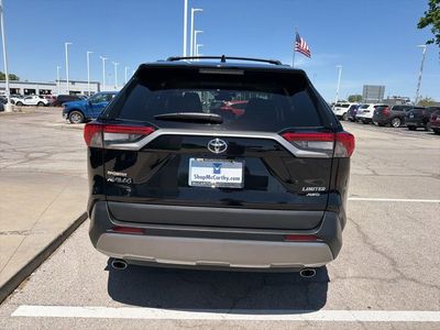 2025 Toyota RAV4 - Photo 4