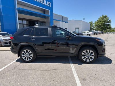 2025 Toyota RAV4 - Photo 2