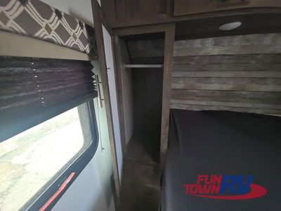 2020 Riverside RV Intrepid - Photo 13