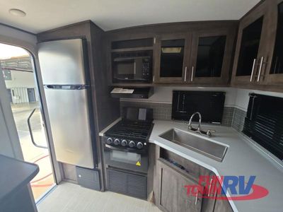 2020 Riverside RV Intrepid - Photo 4