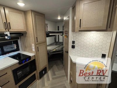 2026 Ember RV E-Series - Photo 34
