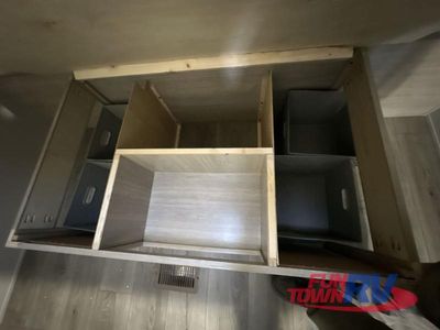2026 Coachmen RV Catalina Legacy Edition - Photo 38