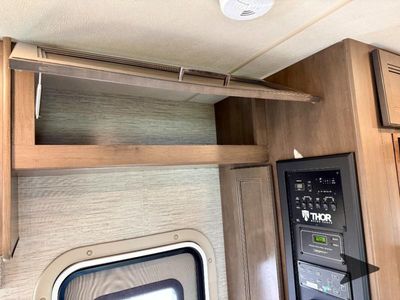 2021 Thor Motor Coach Chateau - Photo 18