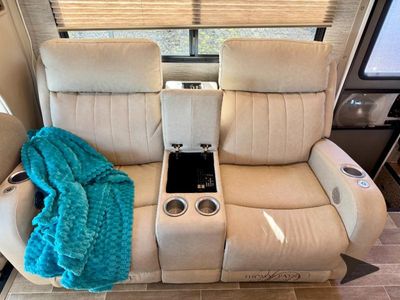 2021 Thor Motor Coach Chateau - Photo 13