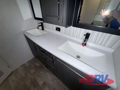 2025 Redwood RV Redwood - Photo 32