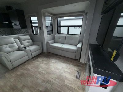 2025 Redwood RV Redwood - Photo 23