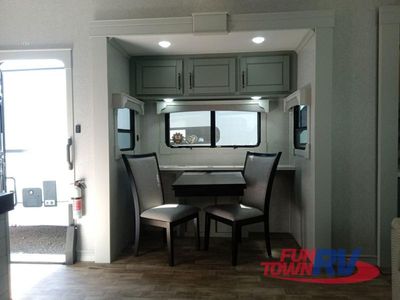 2025 Redwood RV Redwood - Photo 6