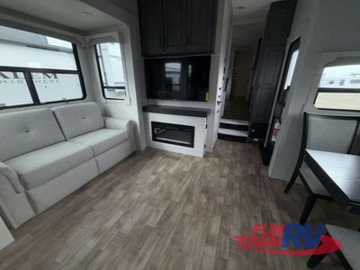 2025 Redwood RV Redwood - Photo 3