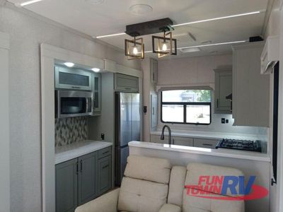 2025 Redwood RV Redwood - Photo 8