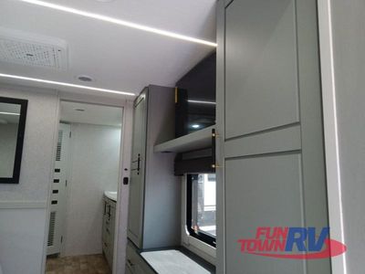 2025 Redwood RV Redwood - Photo 48