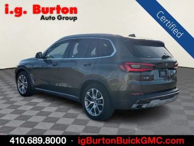 2022 BMW X5 — interior view