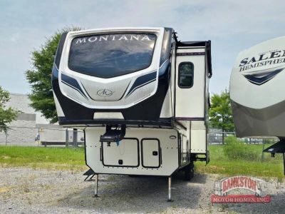 2023 Montana High Country 335BH — engine compartment view