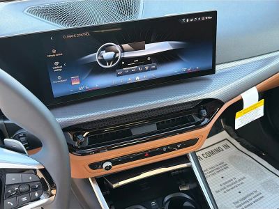 2026 BMW 3 Series — photo 27 view