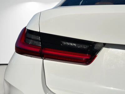 2026 BMW 3 Series — photo 10 view