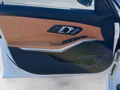 2026 BMW 3 Series — photo 21 view