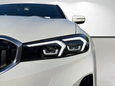 2026 BMW 3 Series — photo 9 view