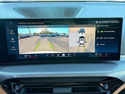 2026 BMW 3 Series — photo 33 view