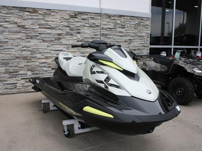 2026 Yamaha VX1900C-CB - Photo 2