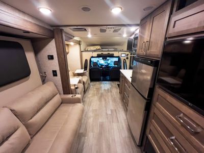 2024 Tiffin WAYFARER - Photo 4