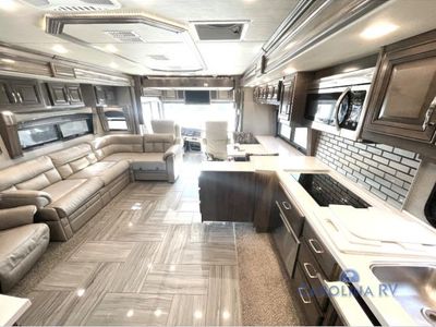 2019 Fleetwood Discovery - Photo 12