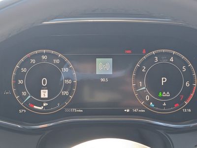 2026 Jaguar F-PACE — photo 24 view