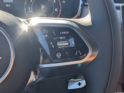 2026 Jaguar F-PACE — photo 23 view