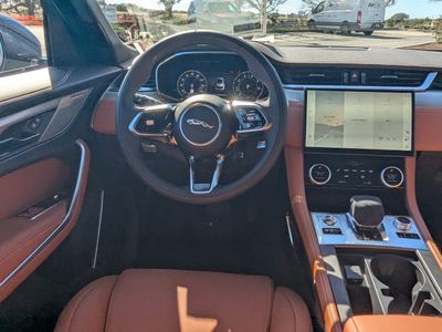 2026 Jaguar F-PACE — photo 13 view