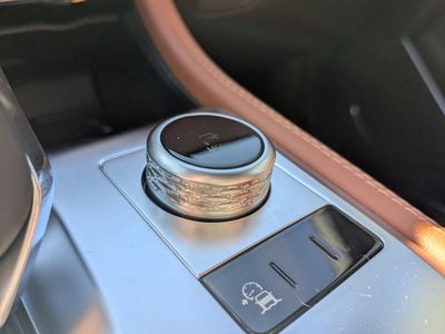 2026 Jaguar F-PACE — photo 30 view