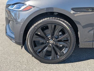 2026 Jaguar F-PACE — photo 10 view