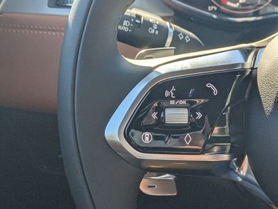 2026 Jaguar F-PACE — photo 22 view