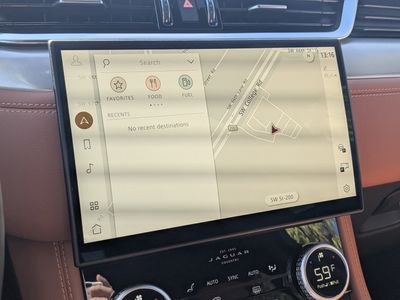 2026 Jaguar F-PACE — photo 25 view