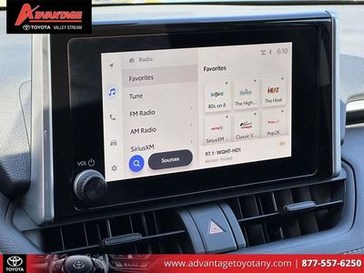 2024 Toyota RAV4 - Photo 31
