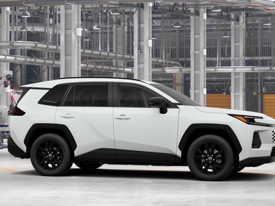 2026 Toyota RAV4 - Photo 13