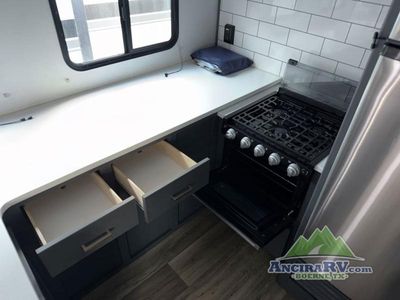 2022 Keystone RV Premier Ultra Lite - Photo 10