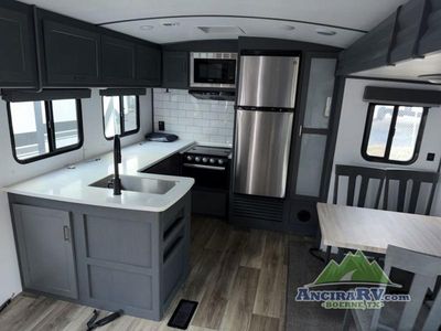 2022 Keystone RV Premier Ultra Lite - Photo 8