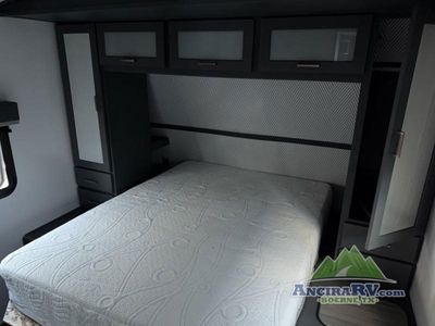 2022 Keystone RV Premier Ultra Lite - Photo 17