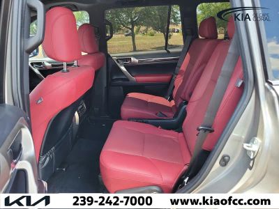 2021 Lexus GX — photo 12 view