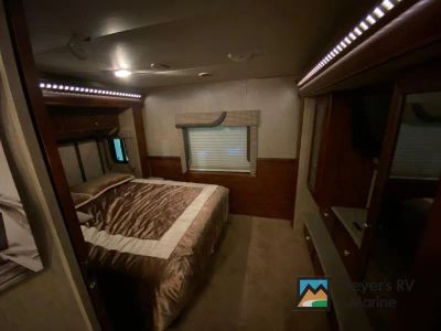 2017 Newmar Bay Star Sport - Photo 16