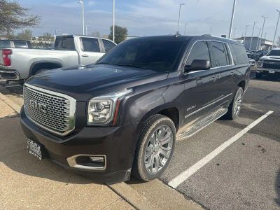 2017 GMC Yukon XL - Photo 2