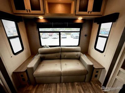 2023 Forest River Cardinal Red — photo 7 view